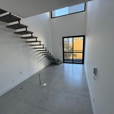 Loft com 44m², 1 quarto, 1 suíte, 1 garagem, no bairro Novo Campeche em Florianópolis