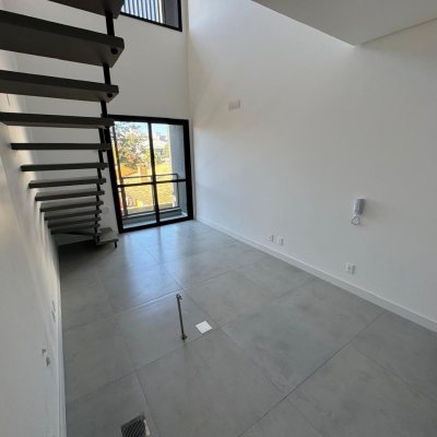 Loft com 44m², 1 quarto, 1 suíte, 1 garagem, no bairro Novo Campeche em Florianópolis