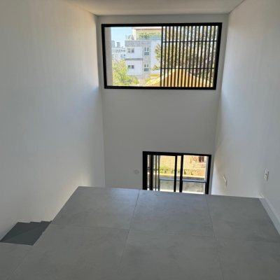 Loft com 44m², 1 quarto, 1 suíte, 1 garagem, no bairro Novo Campeche em Florianópolis