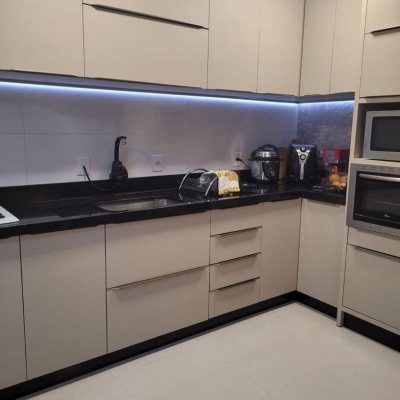 Sobrado Residencial com 120m², 2 quartos, 2 suítes, 2 garagens, no bairro São João Do Rio Vermelho em Florianópolis