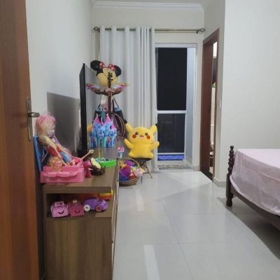 Sobrado Residencial com 120m², 2 quartos, 2 suítes, 2 garagens, no bairro São João Do Rio Vermelho em Florianópolis