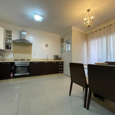 Apartamentos com 76m², 3 quartos, 1 suíte, 1 garagem, no bairro Ingleses do Rio Vermelho em Florianópolis