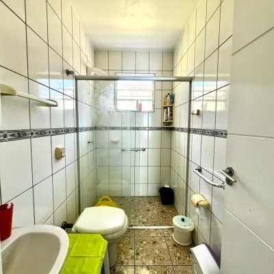 Casa Residencial com 240m², 3 quartos, 1 suíte, 3 garagens, no bairro Ipiranga em São José