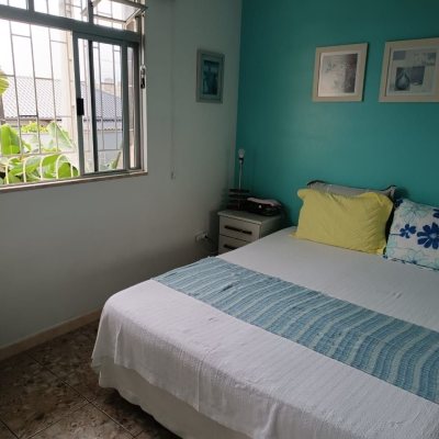 Casa Residencial com 240m², 3 quartos, 1 suíte, 3 garagens, no bairro Ipiranga em São José