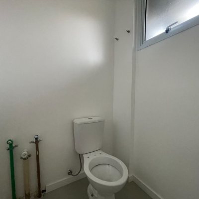 Casa em Condomínio com 96m², 3 quartos, 1 suíte, 2 garagens, no bairro Morro Das Pedras em Florianópolis