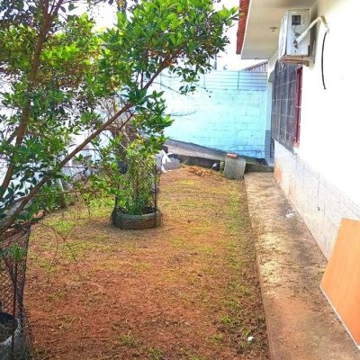 Casa Residencial com 140m², 2 quartos, 2 garagens, no bairro Tapera da Base em Florianópolis