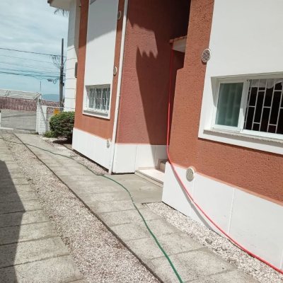 Apartamentos com 52m², 2 quartos, 1 garagem, no bairro Potecas em São José