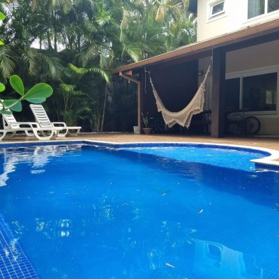 Casa em Condomínio com 400m², 6 quartos, 6 suítes, 2 garagens, no bairro Praia Mole em Florianópolis