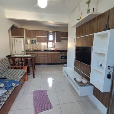 Pousada com 500m², 12 quartos, 12 suítes, 11 garagens, no bairro Canasvieiras em Florianópolis