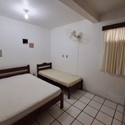 Pousada com 500m², 12 quartos, 12 suítes, 11 garagens, no bairro Canasvieiras em Florianópolis