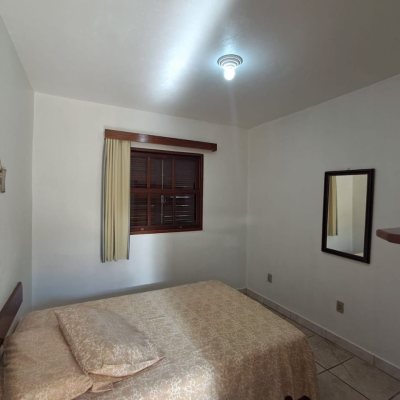 Pousada com 500m², 12 quartos, 12 suítes, 11 garagens, no bairro Canasvieiras em Florianópolis