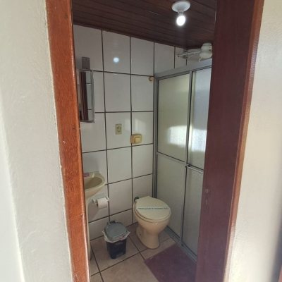 Pousada com 500m², 12 quartos, 12 suítes, 11 garagens, no bairro Canasvieiras em Florianópolis
