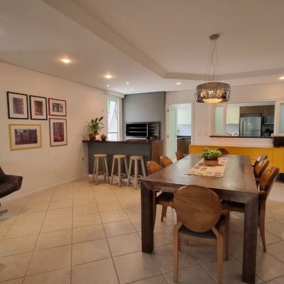 Casa em Condomínio com 392m², 4 quartos, 4 suítes, 5 garagens, no bairro Cacupé em Florianópolis