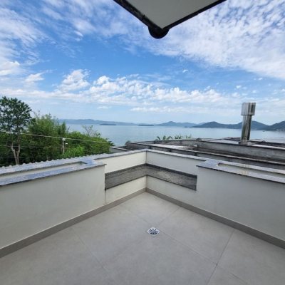 Casa em Condomínio com 392m², 4 quartos, 4 suítes, 5 garagens, no bairro Cacupé em Florianópolis