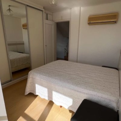 Casa em Condomínio com 392m², 4 quartos, 4 suítes, 5 garagens, no bairro Cacupé em Florianópolis