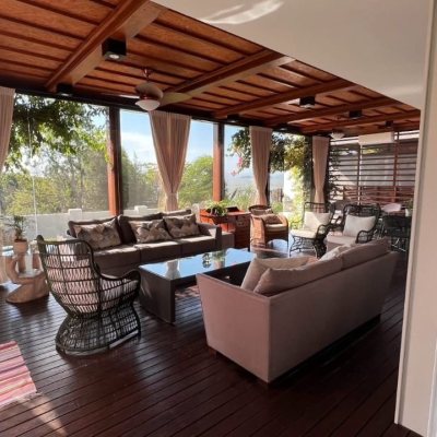 Casa em Condomínio com 392m², 4 quartos, 4 suítes, 5 garagens, no bairro Cacupé em Florianópolis