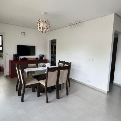 Casa em Condomínio com 384m², 3 quartos, 3 suítes, 4 garagens, no bairro Rio Vermelho em Florianópolis