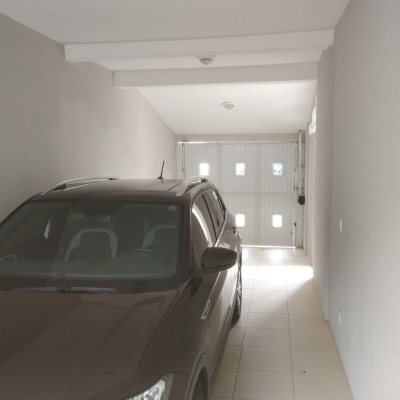 Casa Residencial com 420m², 5 quartos, 3 suítes, 2 garagens, no bairro Barreiros em São José