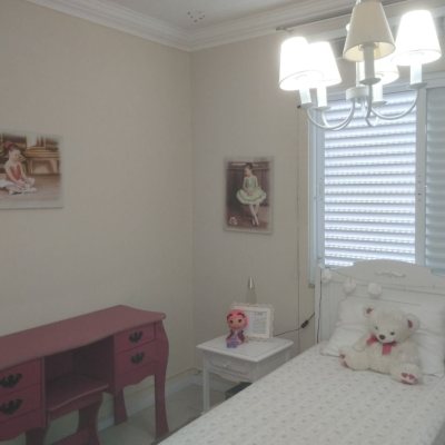 Casa Residencial com 420m², 5 quartos, 3 suítes, 2 garagens, no bairro Barreiros em São José