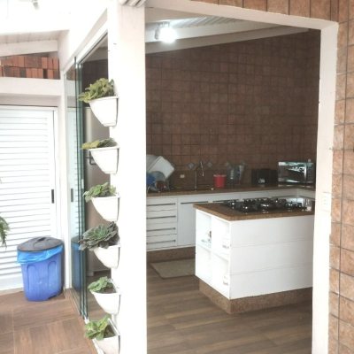 Casa Residencial com 420m², 5 quartos, 3 suítes, 2 garagens, no bairro Barreiros em São José