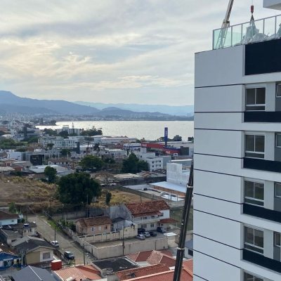 Apartamentos com 109m², 3 quartos, 1 suíte, 2 garagens, no bairro Jardim Atlântico em Florianópolis