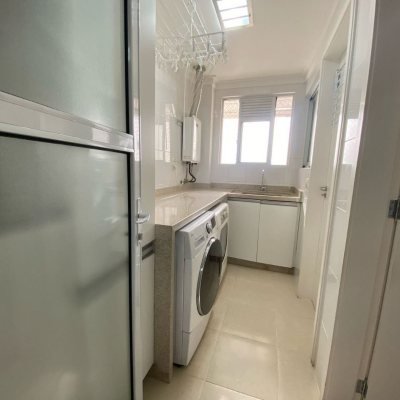 Apartamentos com 109m², 3 quartos, 1 suíte, 2 garagens, no bairro Jardim Atlântico em Florianópolis