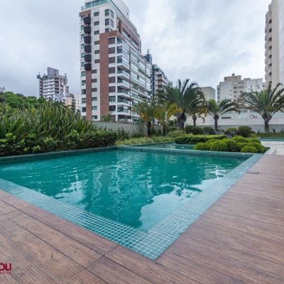 Apartamentos com 112m², 2 quartos, 2 suítes, 2 garagens, no bairro Centro em Florianópolis