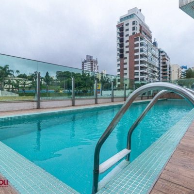 Apartamentos com 112m², 2 quartos, 2 suítes, 2 garagens, no bairro Centro em Florianópolis