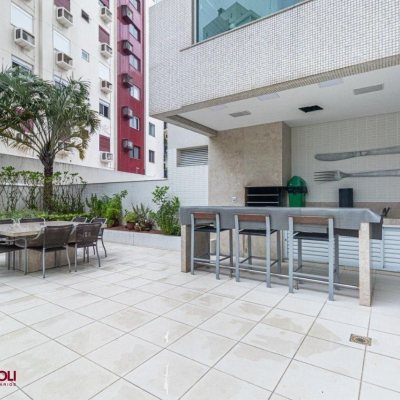 Apartamentos com 112m², 2 quartos, 2 suítes, 2 garagens, no bairro Centro em Florianópolis