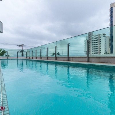 Apartamentos com 112m², 2 quartos, 2 suítes, 2 garagens, no bairro Centro em Florianópolis