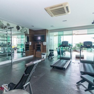 Apartamentos com 112m², 2 quartos, 2 suítes, 2 garagens, no bairro Centro em Florianópolis