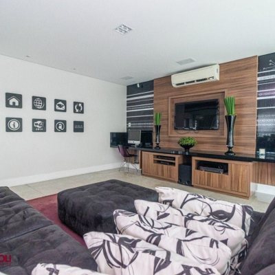 Apartamentos com 112m², 2 quartos, 2 suítes, 2 garagens, no bairro Centro em Florianópolis