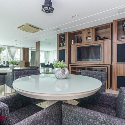 Apartamentos com 112m², 2 quartos, 2 suítes, 2 garagens, no bairro Centro em Florianópolis