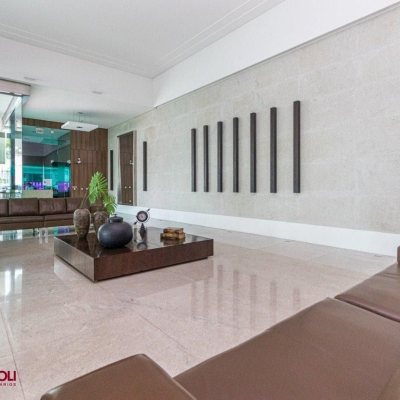 Apartamentos com 112m², 2 quartos, 2 suítes, 2 garagens, no bairro Centro em Florianópolis