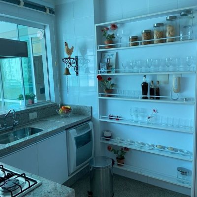 Apartamentos com 112m², 2 quartos, 2 suítes, 2 garagens, no bairro Centro em Florianópolis