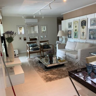 Apartamentos com 112m², 2 quartos, 2 suítes, 2 garagens, no bairro Centro em Florianópolis