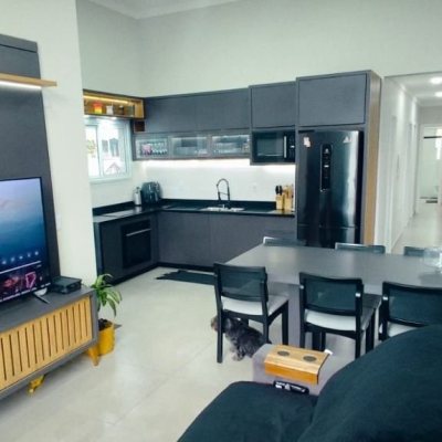 Casa Residencial com 145m², 3 quartos, 1 suíte, 2 garagens, no bairro Ingleses do Rio Vermelho em Florianópolis