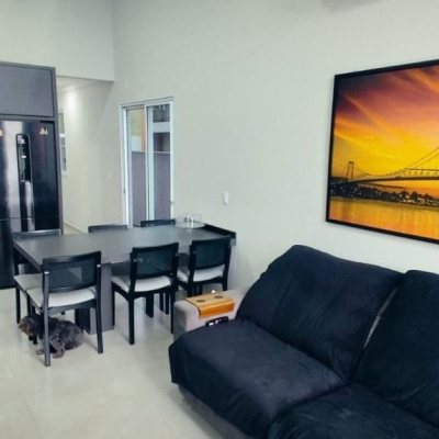 Casa Residencial com 145m², 3 quartos, 1 suíte, 2 garagens, no bairro Ingleses do Rio Vermelho em Florianópolis