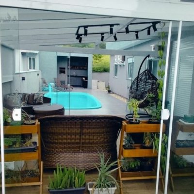 Casa Residencial com 145m², 3 quartos, 1 suíte, 2 garagens, no bairro Ingleses do Rio Vermelho em Florianópolis