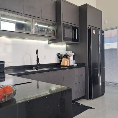 Casa Residencial com 145m², 3 quartos, 1 suíte, 2 garagens, no bairro Ingleses do Rio Vermelho em Florianópolis