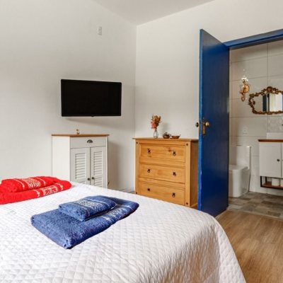 Casa Residencial com 117m², 3 quartos, 1 suíte, 2 garagens, no bairro Sambaqui em Florianópolis