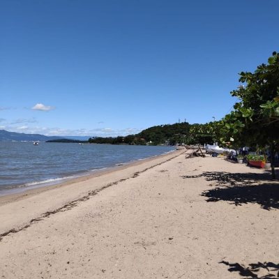 Casa Residencial com 117m², 3 quartos, 1 suíte, 2 garagens, no bairro Sambaqui em Florianópolis