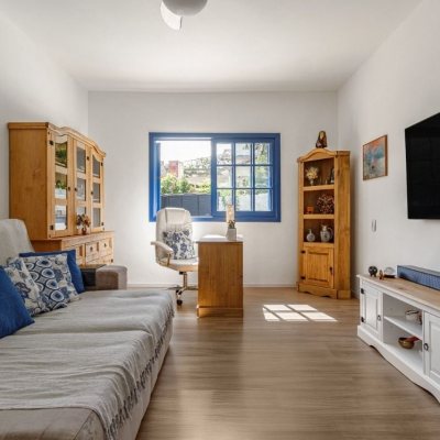 Casa Residencial com 117m², 3 quartos, 1 suíte, 2 garagens, no bairro Sambaqui em Florianópolis