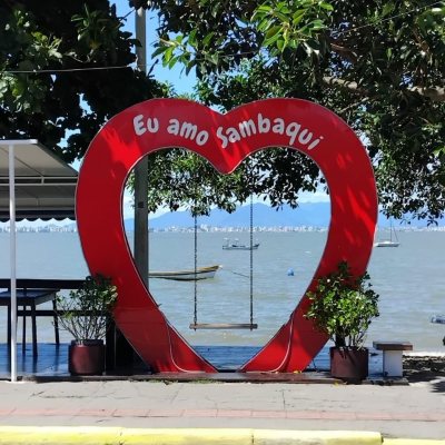 Casa Residencial com 117m², 3 quartos, 1 suíte, 2 garagens, no bairro Sambaqui em Florianópolis