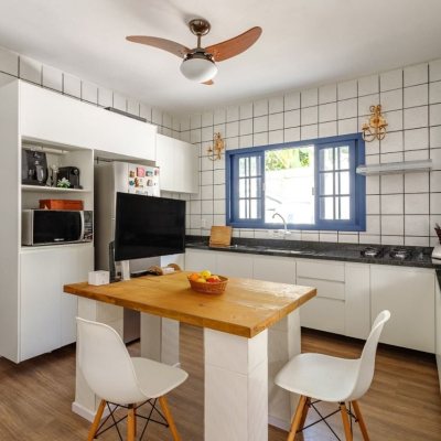 Casa Residencial com 117m², 3 quartos, 1 suíte, 2 garagens, no bairro Sambaqui em Florianópolis