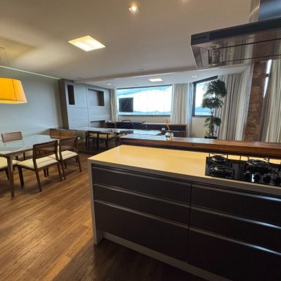 Apartamentos com 225m², 2 quartos, 2 suítes, 2 garagens, no bairro Kobrasol em São José