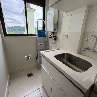 Apartamentos com 225m², 2 quartos, 2 suítes, 2 garagens, no bairro Kobrasol em São José