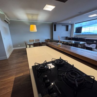 Apartamentos com 225m², 2 quartos, 2 suítes, 2 garagens, no bairro Kobrasol em São José