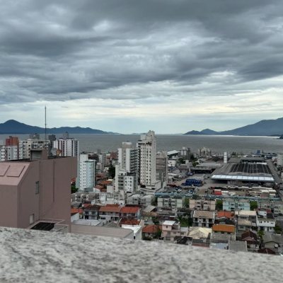 Apartamentos com 225m², 2 quartos, 2 suítes, 2 garagens, no bairro Kobrasol em São José