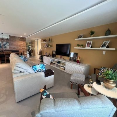 Casa Residencial com 152m², 2 quartos, 1 suíte, 2 garagens, no bairro Cachoeira Do Bom Jesus em Florianópolis